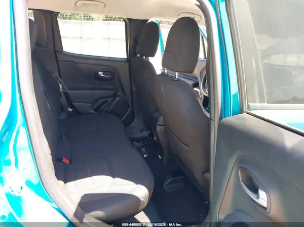 ZACNJDB19NPN50778 2022 JEEP RENEGADE - Image 8