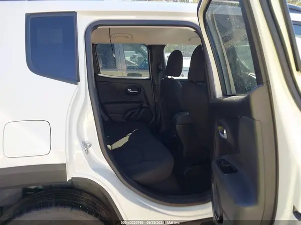 ZACNJDB19NPN50991 2022 JEEP RENEGADE - Image 8