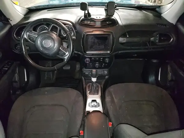 ZACNJDB19NPN56712 2022 JEEP RENEGADE - Image 8