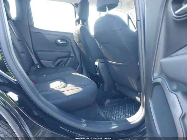 ZACNJDB19NPN65667 2022 JEEP RENEGADE - Image 8