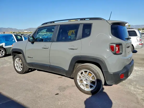 ZACNJDB19NPN78094 2022 JEEP RENEGADE - Image 2