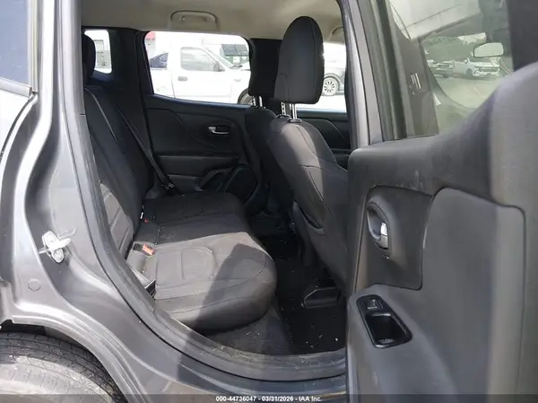 ZACNJDB19NPN78614 2022 JEEP RENEGADE - Image 8