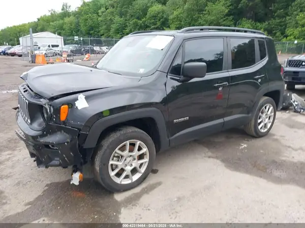 ZACNJDB19NPN80668 2022 JEEP RENEGADE - Image 2