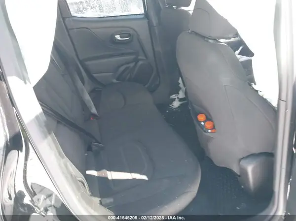 ZACNJDB19NPN84154 2022 JEEP RENEGADE - Image 8