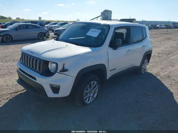 ZACNJDB19PPP10239 2023 JEEP RENEGADE - Image 2