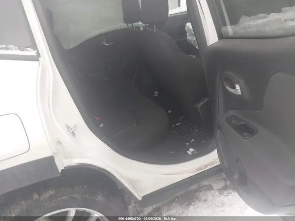 ZACNJDB19PPP14596 2023 JEEP RENEGADE - Image 8