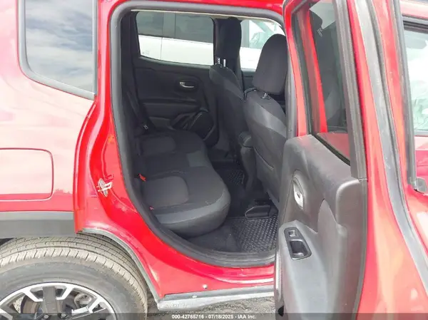 ZACNJDB19PPP42530 2023 JEEP RENEGADE - Image 8