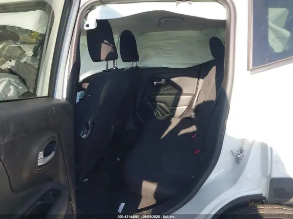 ZACNJDB19PPP60705 2023 JEEP RENEGADE - Image 8