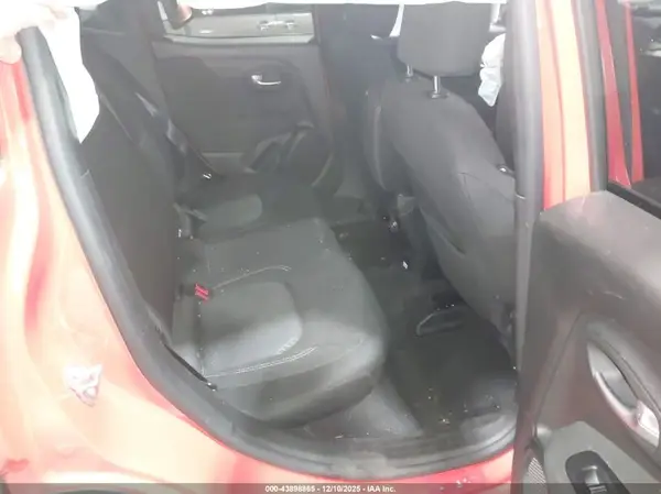 ZACNJDB1XMPM67889 2021 JEEP RENEGADE - Image 8