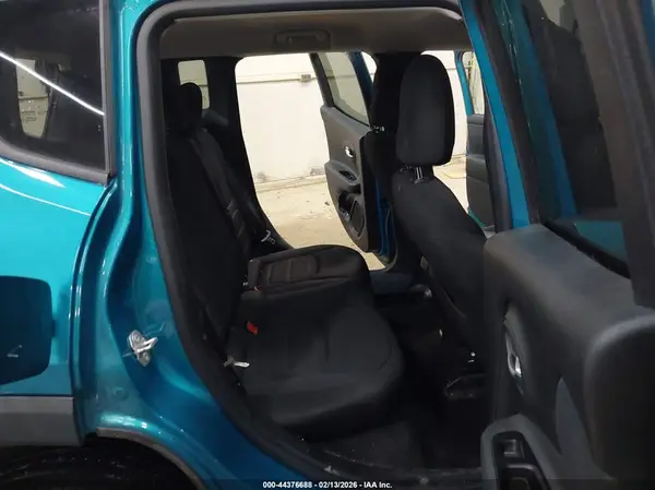 ZACNJDB1XNPN50837 2022 JEEP RENEGADE - Image 8