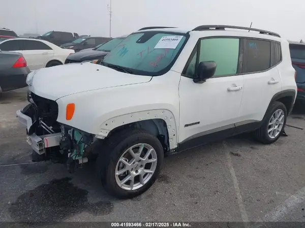 ZACNJDB1XNPN83885 2022 JEEP RENEGADE - Image 2