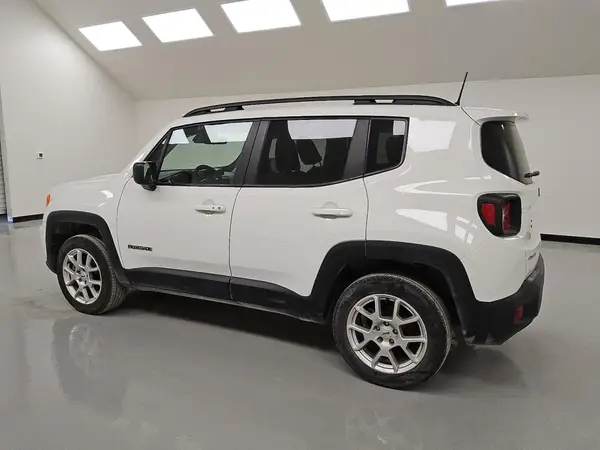 ZACNJDB1XNPN86012 2022 JEEP RENEGADE - Image 2