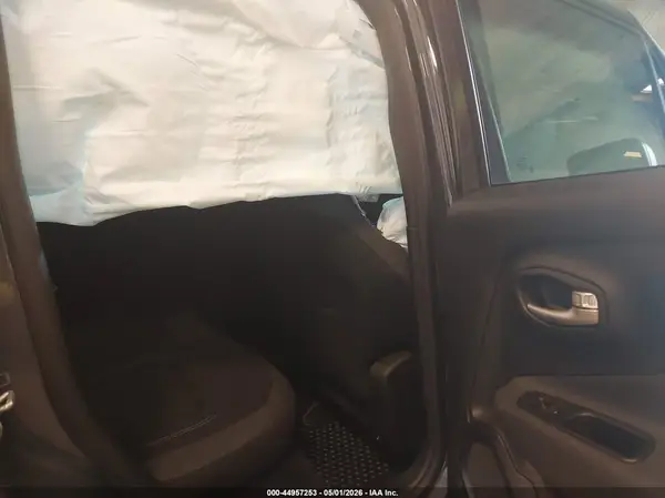 ZACNJDB1XPPP59577 2023 JEEP RENEGADE - Image 8