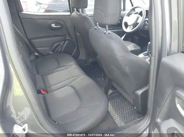 ZACNJDB1XPPP71745 2023 JEEP RENEGADE - Image 8