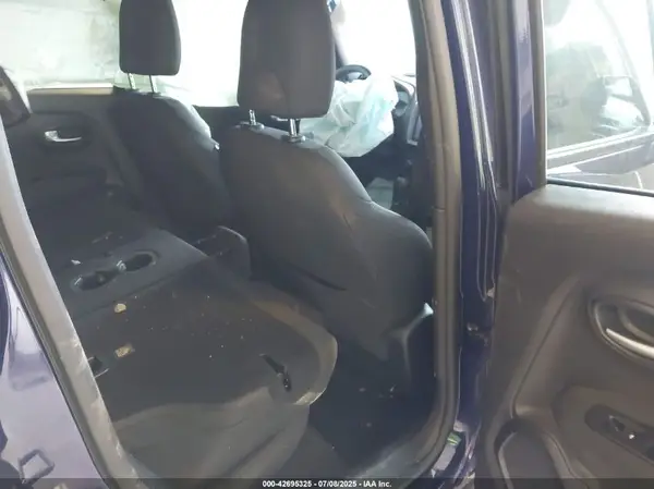 ZACNJDBB1MPM38810 2021 JEEP RENEGADE - Image 8