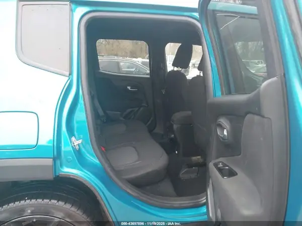 ZACNJDBB1MPM71953 2021 JEEP RENEGADE - Image 8