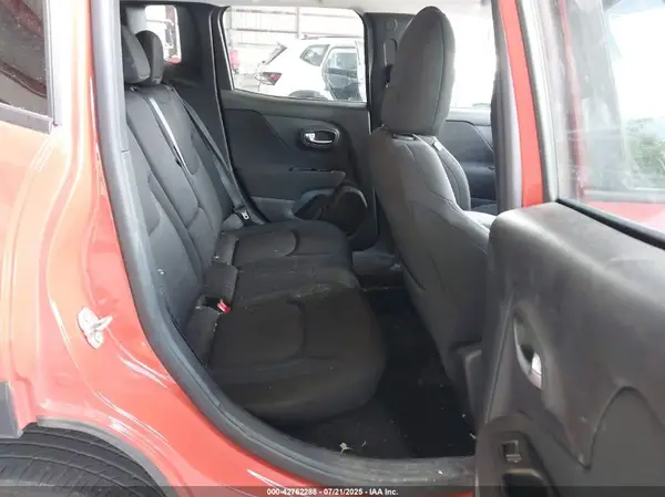 ZACNJDBB1MPM76523 2021 JEEP RENEGADE - Image 8
