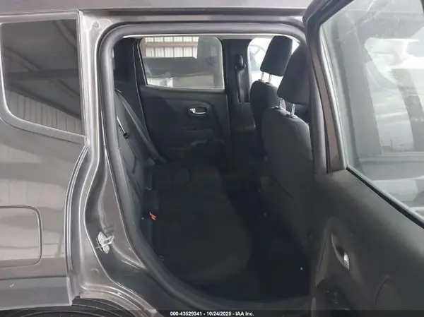 ZACNJDBB1MPN22271 2021 JEEP RENEGADE - Image 8