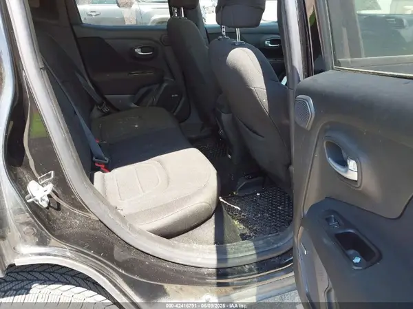 ZACNJDBB1MPN33075 2021 JEEP RENEGADE - Image 8