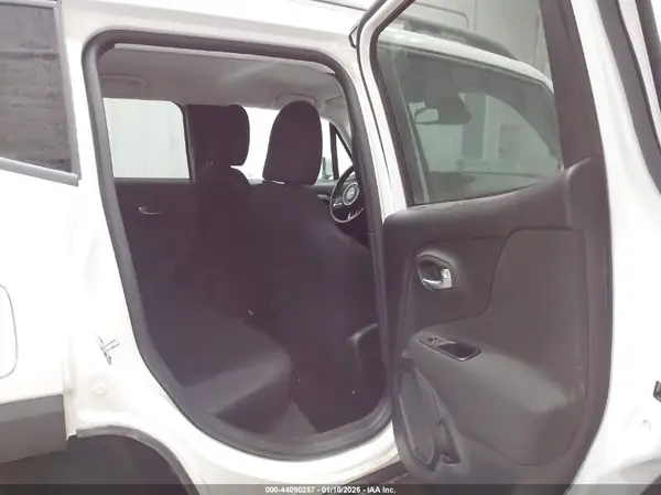 ZACNJDBB2MPM39111 2021 JEEP RENEGADE - Image 8