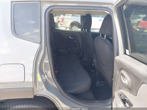 ZACNJDBB2MPM48729 2021 JEEP RENEGADE - Image 8