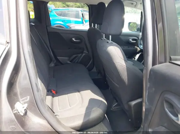 ZACNJDBB3MPM11348 2021 JEEP RENEGADE - Image 8