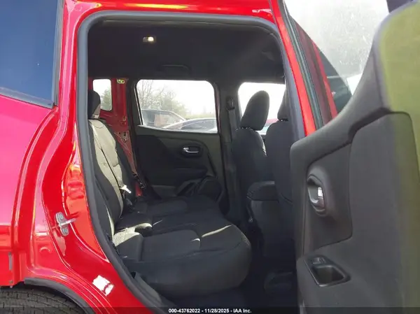 ZACNJDBB4MPM33455 2021 JEEP RENEGADE - Image 8