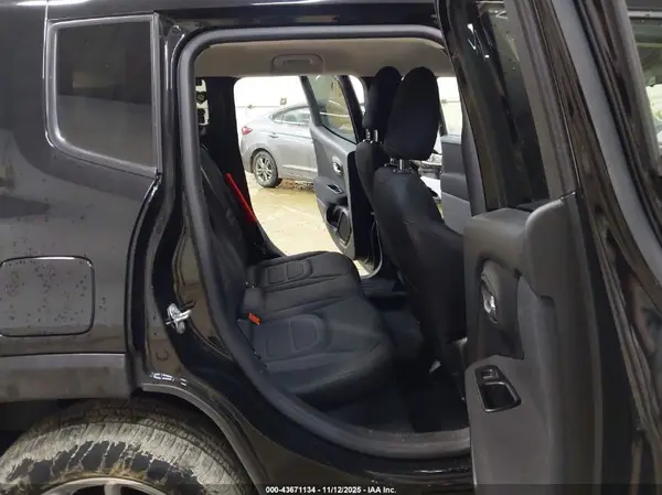 ZACNJDBB4MPM40275 2021 JEEP RENEGADE - Image 8