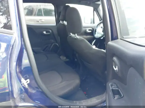 ZACNJDBB5MPM70191 2021 JEEP RENEGADE - Image 8