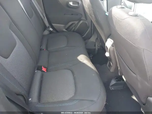 ZACNJDBB5MPM80963 2021 JEEP RENEGADE - Image 8