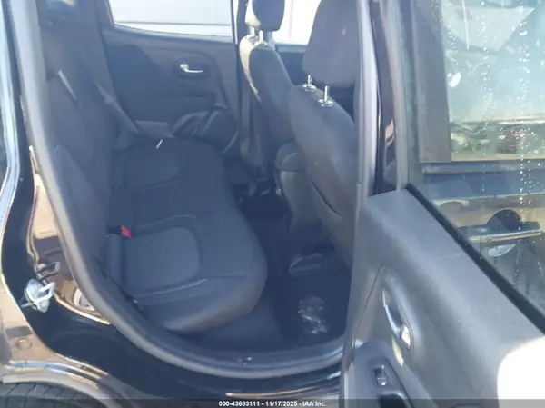 ZACNJDBB5MPN16599 2021 JEEP RENEGADE - Image 8