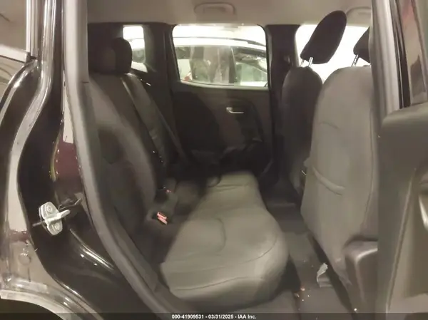 ZACNJDBB7MPM53604 2021 JEEP RENEGADE - Image 8