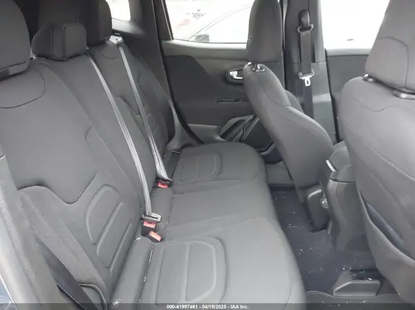 ZACNJDBB8MPM29165 2021 JEEP RENEGADE - Image 8