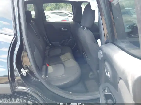ZACNJDBB8MPM77569 2021 JEEP RENEGADE - Image 8