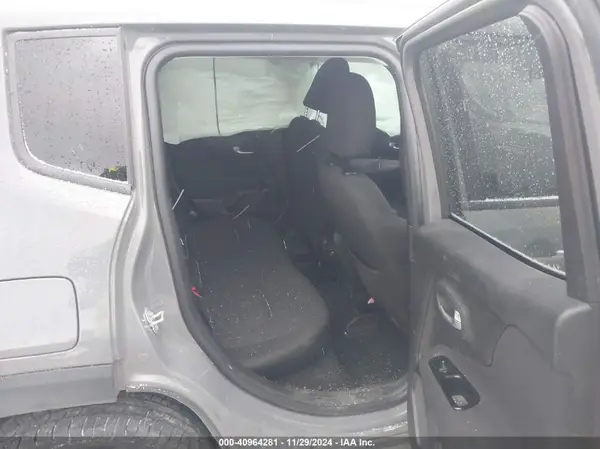 ZACNJDBB8MPN13325 2021 JEEP RENEGADE - Image 8