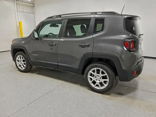 ZACNJDBB9MPN24852 2021 JEEP RENEGADE - Image 2