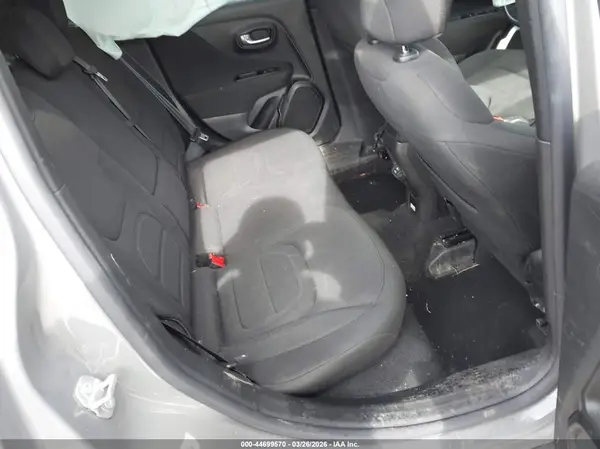 ZACNJDBBXMPM55556 2021 JEEP RENEGADE - Image 8