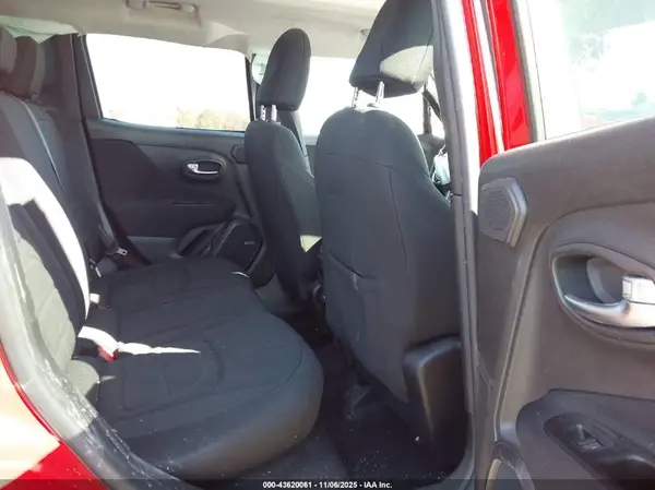 ZACNJDBBXMPM70431 2021 JEEP RENEGADE - Image 8