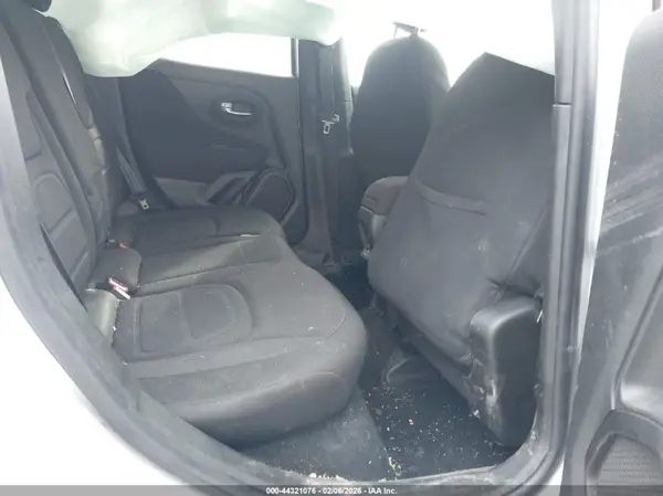 ZACNJDBBXMPN21247 2021 JEEP RENEGADE - Image 8