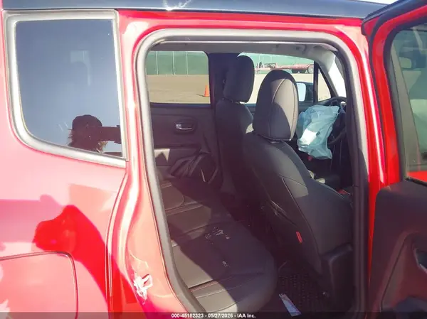 ZACNJDC11NPN84132 2022 JEEP RENEGADE - Image 8