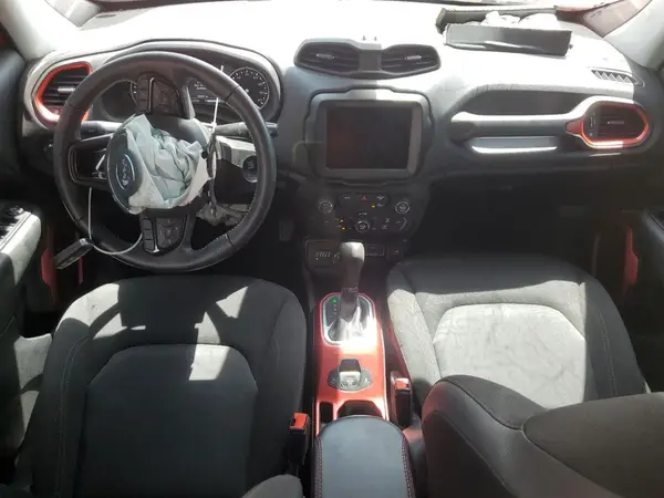 ZACNJDC11NPN99956 2022 JEEP RENEGADE - Image 8