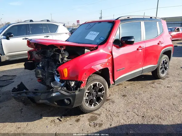 ZACNJDC11PPP13554 2023 JEEP RENEGADE - Image 2