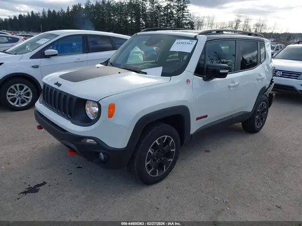 ZACNJDC11PPP72989 2023 JEEP RENEGADE - Image 2