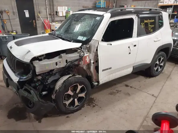 ZACNJDC12MPM30737 2021 JEEP RENEGADE - Image 2