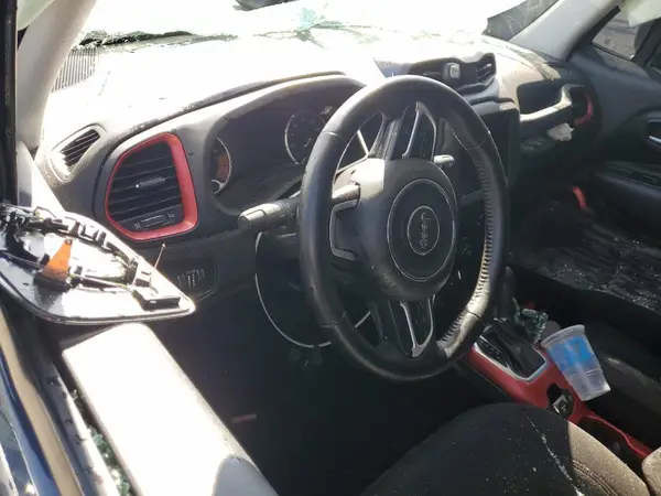 ZACNJDC12MPM31659 2021 JEEP RENEGADE - Image 8