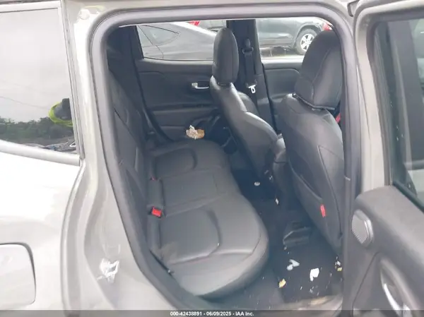 ZACNJDC12MPM56979 2021 JEEP RENEGADE - Image 8