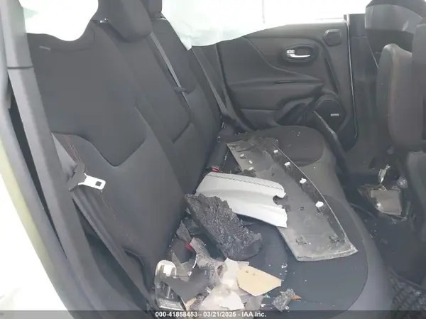 ZACNJDC12MPM92624 2021 JEEP RENEGADE - Image 8