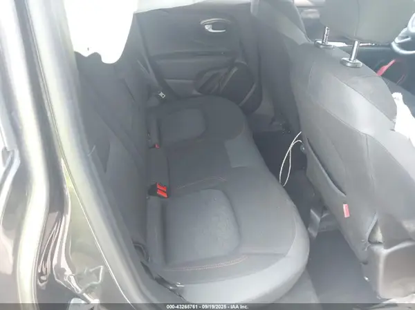 ZACNJDC12MPN31583 2021 JEEP RENEGADE - Image 8