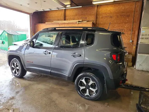 ZACNJDC12NPN67694 2022 JEEP RENEGADE - Image 2