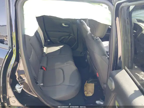 ZACNJDC12PPP23574 2023 JEEP RENEGADE - Image 8